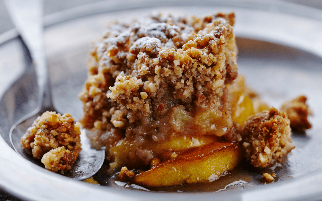 Septembre 2022 // C’est la rentrée des p’tits chefs ! Pommes et poires dans un délicieux crumble croustillant !